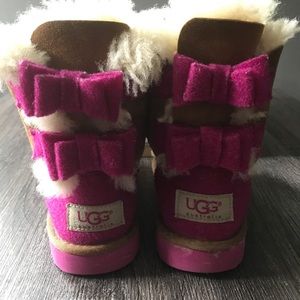 Toddler Girls UGG Bailey Bow Wool Boots SZ 8